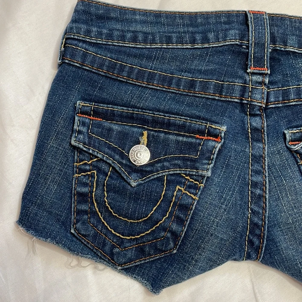 True Religion shorts - Picture 3 of 5